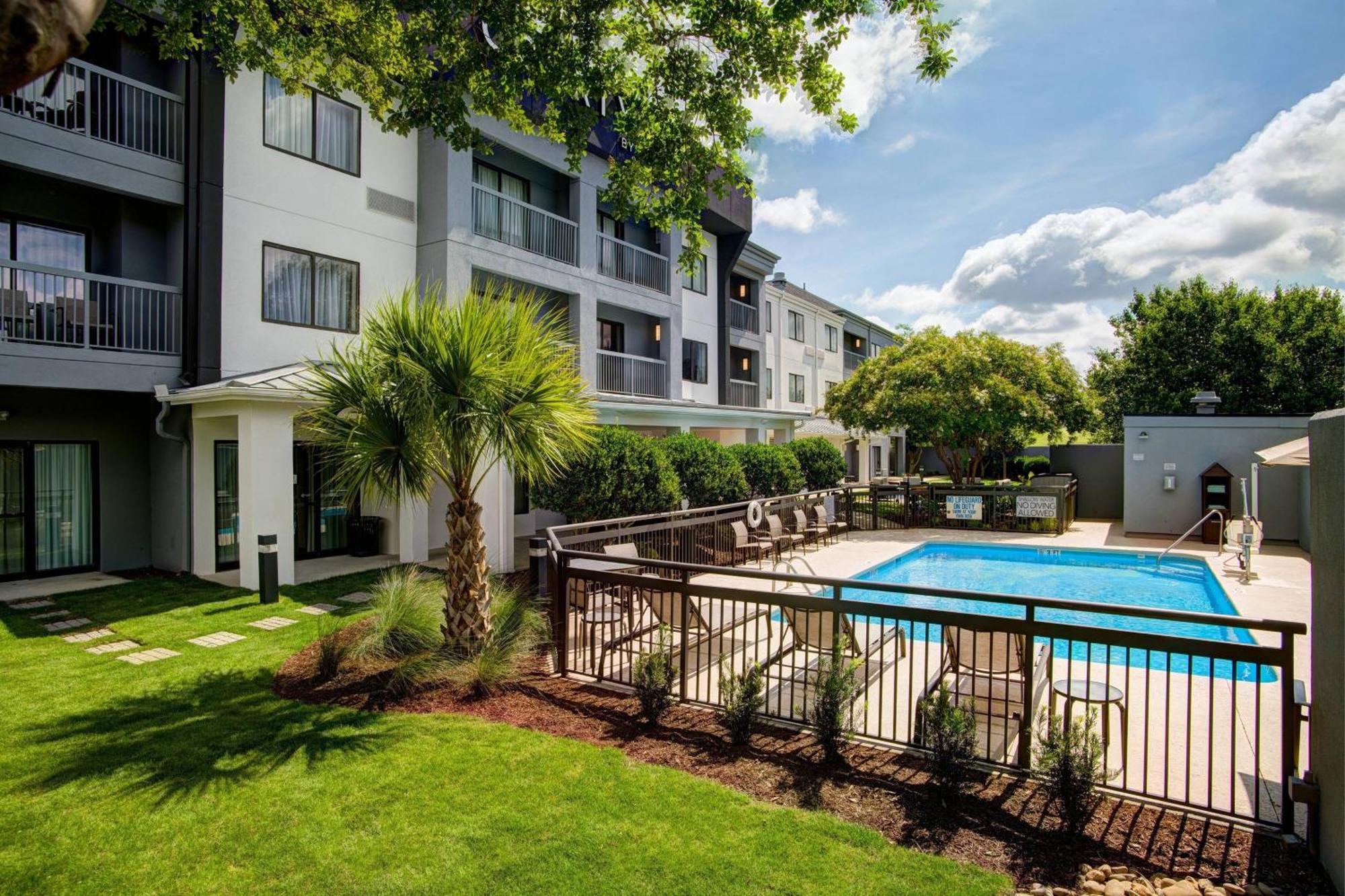 Courtyard By Marriott Columbia Northeast/Fort Jackson Area Exterior foto